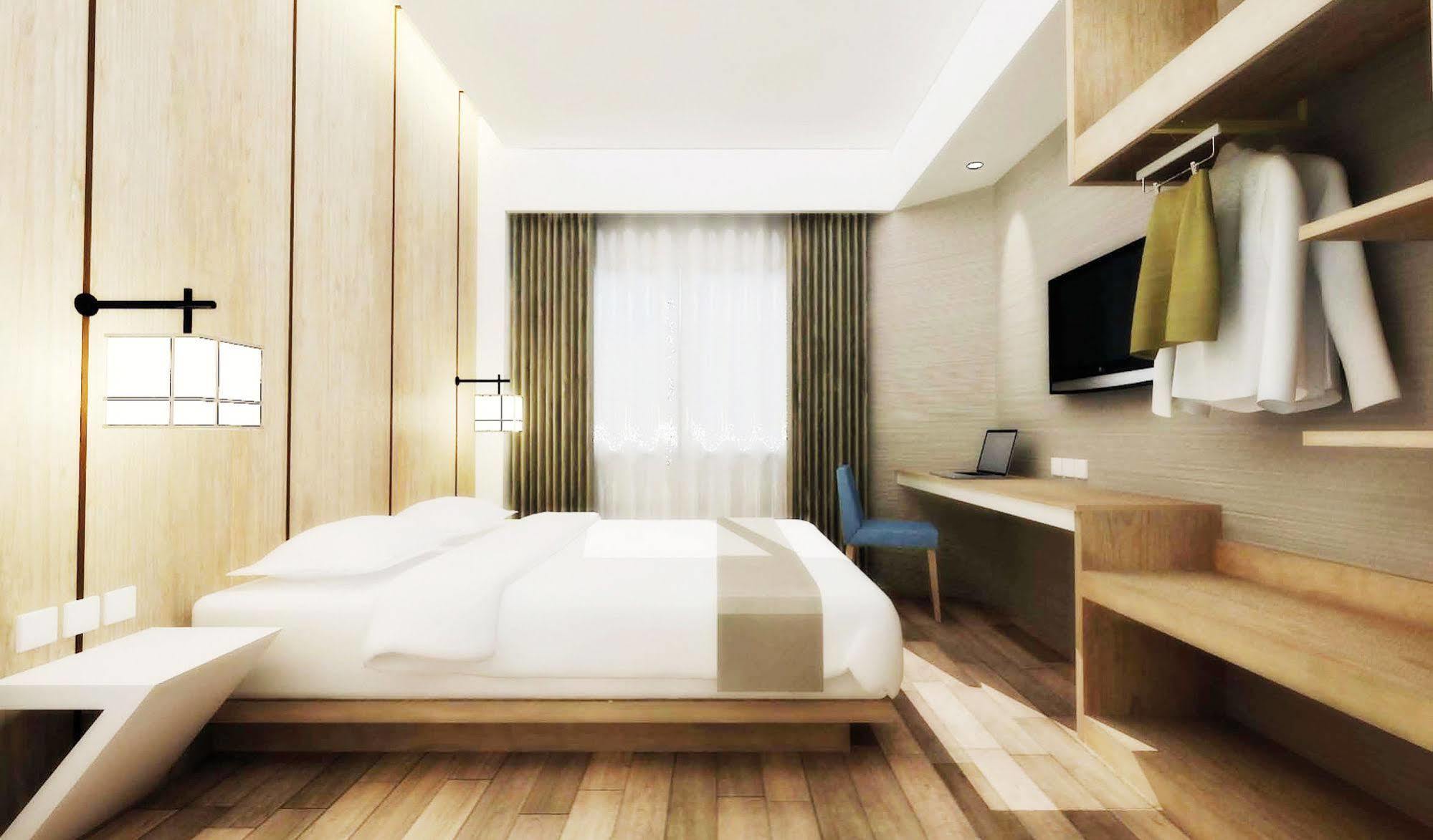 Hotel Santika Mega City Bekasi Exterior photo